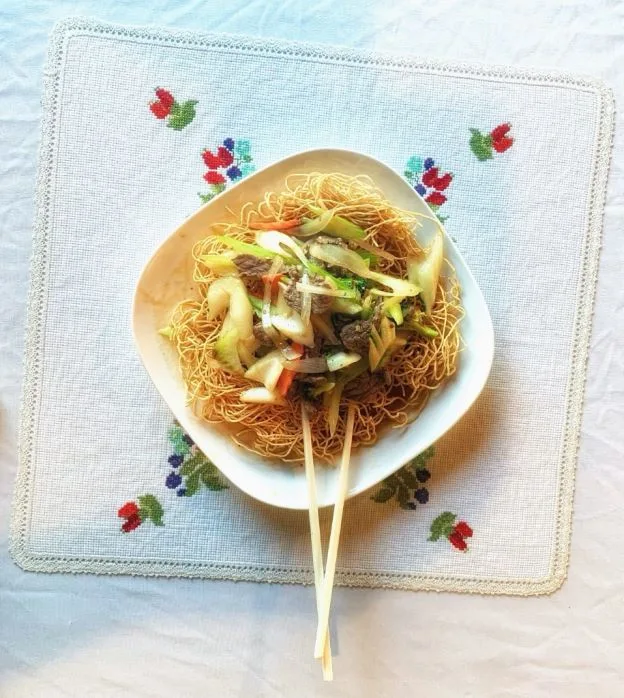 Crispy Egg Noodles (Mi Xao Don)