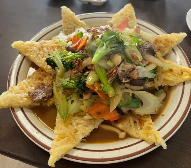 Crispy Rice Noodle (Pho Ap Chao)